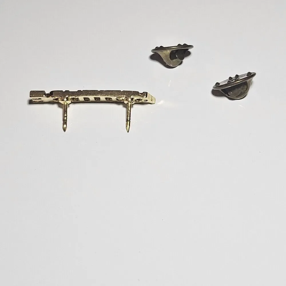 Vintage Attitude Gold Tone Enamel Lapel Hat Pin